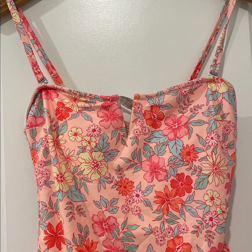 Cupshe Floral One Piece Swimsuit - Orange and Red - Picture 3 of 5